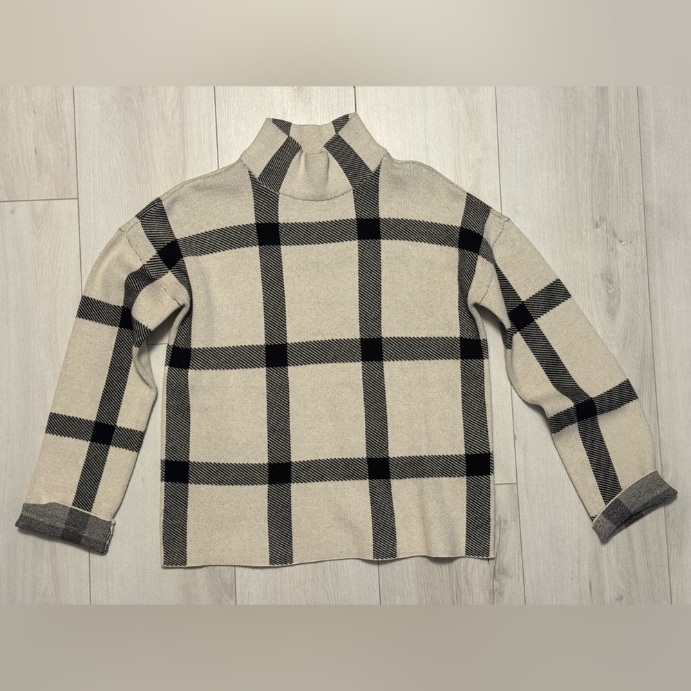 Vero Moda Women’s white and black turtle neck pullover sweater size small - Picture 4 of 8